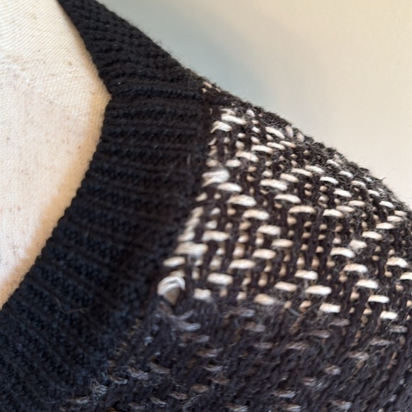 J. Crew Geometric Print Wool Blend Sweater Size XS - Picture 4 of 16